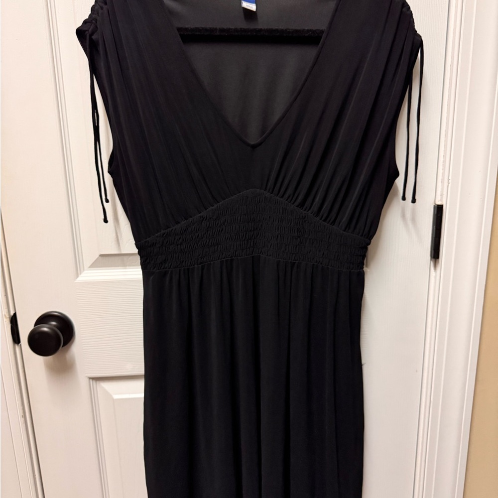 Old Navy Black V-Neck Dress